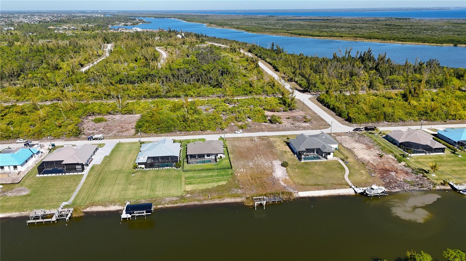 16652 LIGGETT CIR, PORT CHARLOTTE, FL, 33981