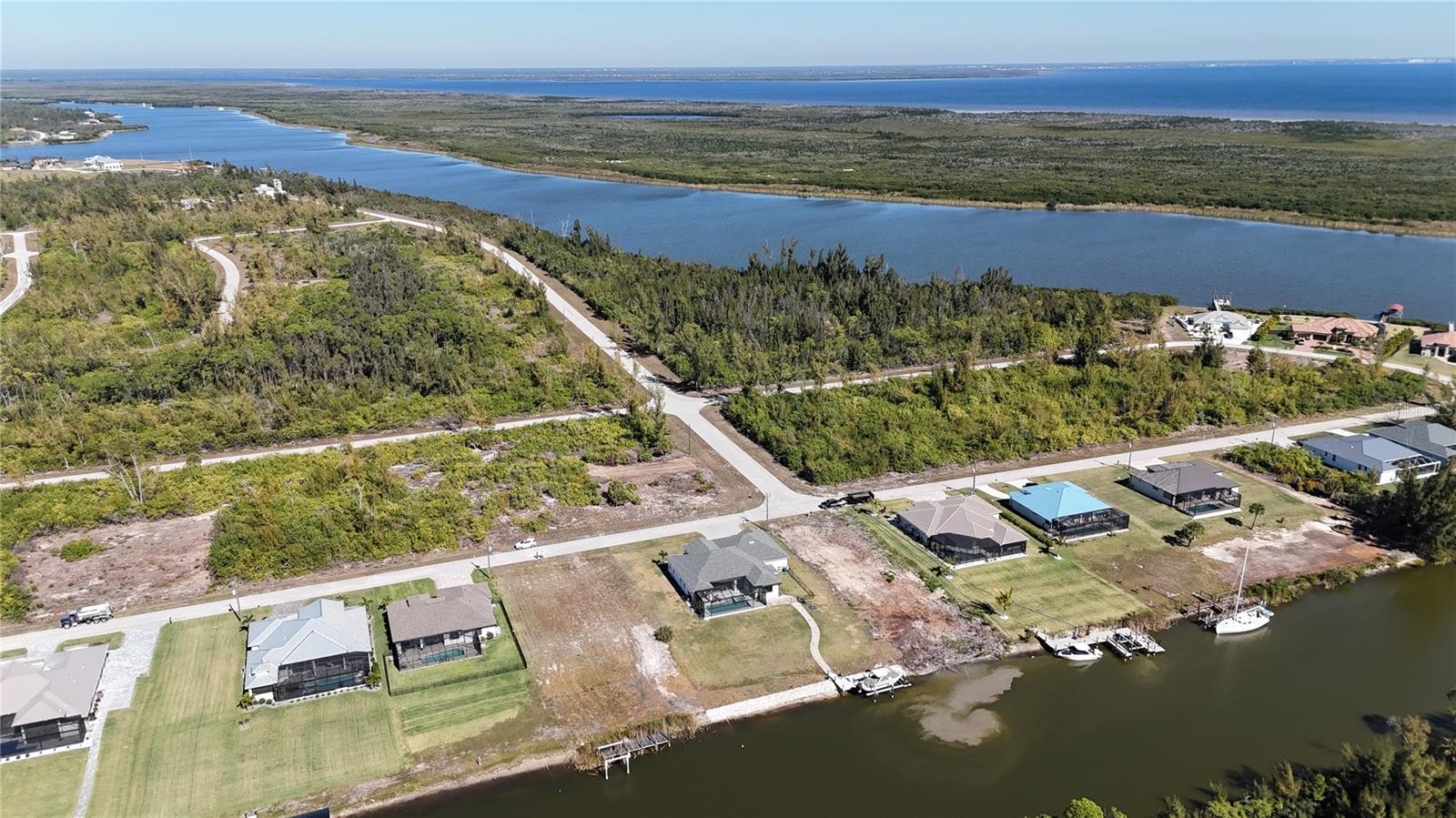 16652 LIGGETT CIR, PORT CHARLOTTE, FL, 33981