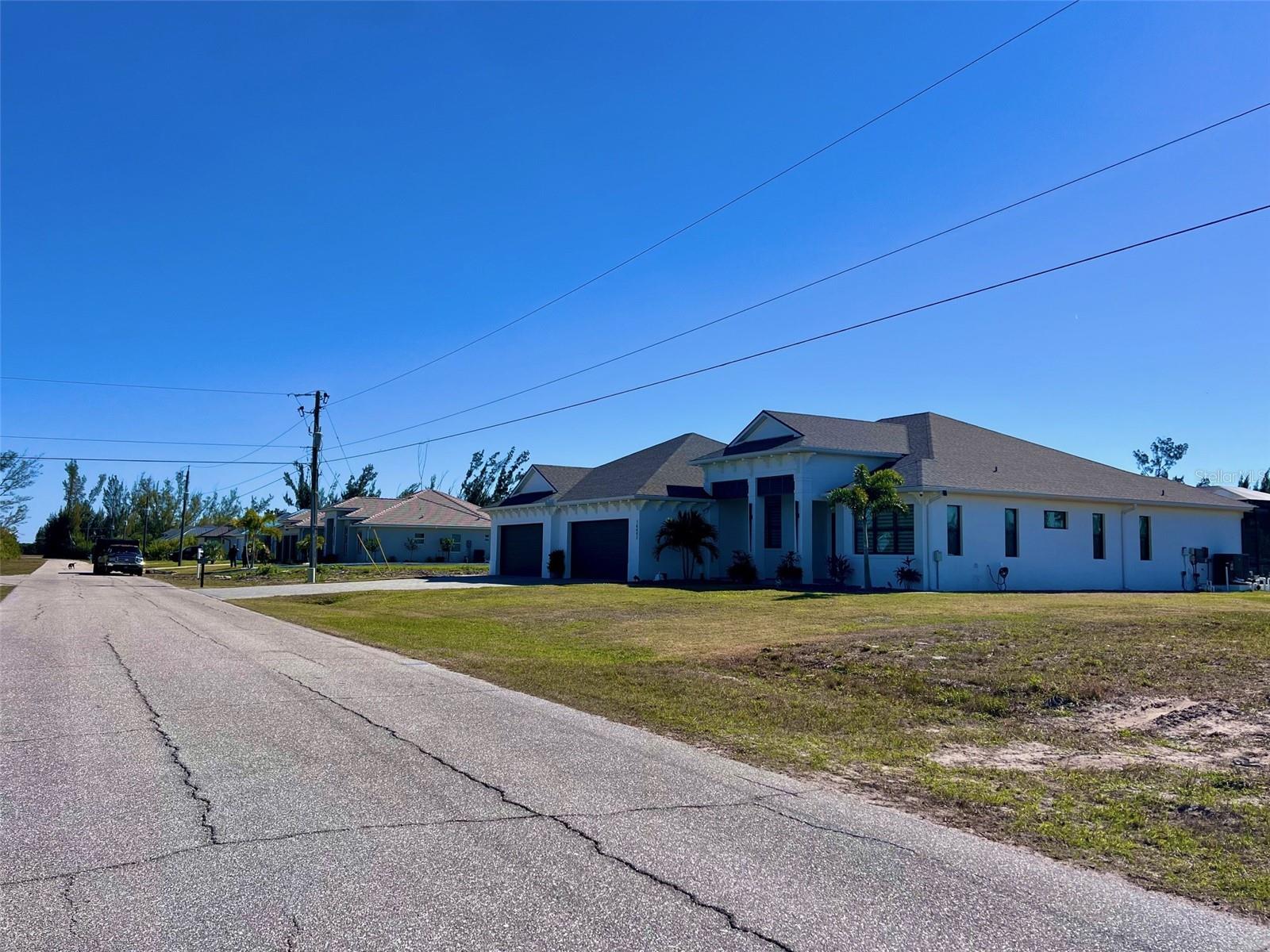 16652 LIGGETT CIR, PORT CHARLOTTE, FL, 33981