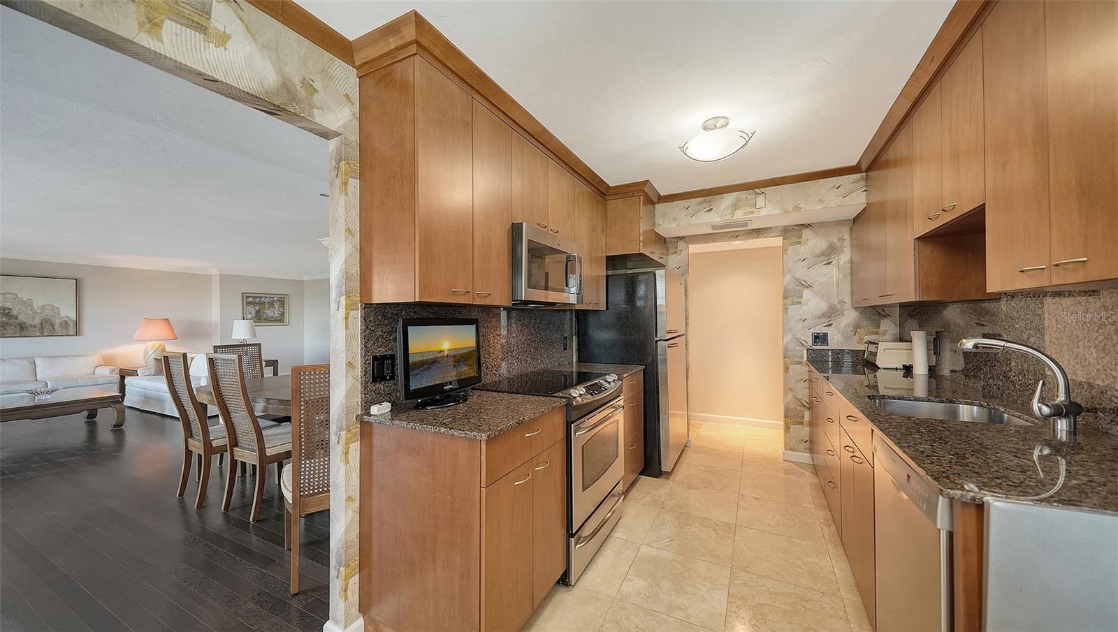 1750 BENJAMIN FRANKLIN DR #F, SARASOTA, FL, 34236