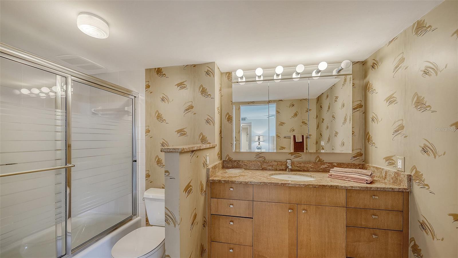 1750 BENJAMIN FRANKLIN DR #F, SARASOTA, FL, 34236