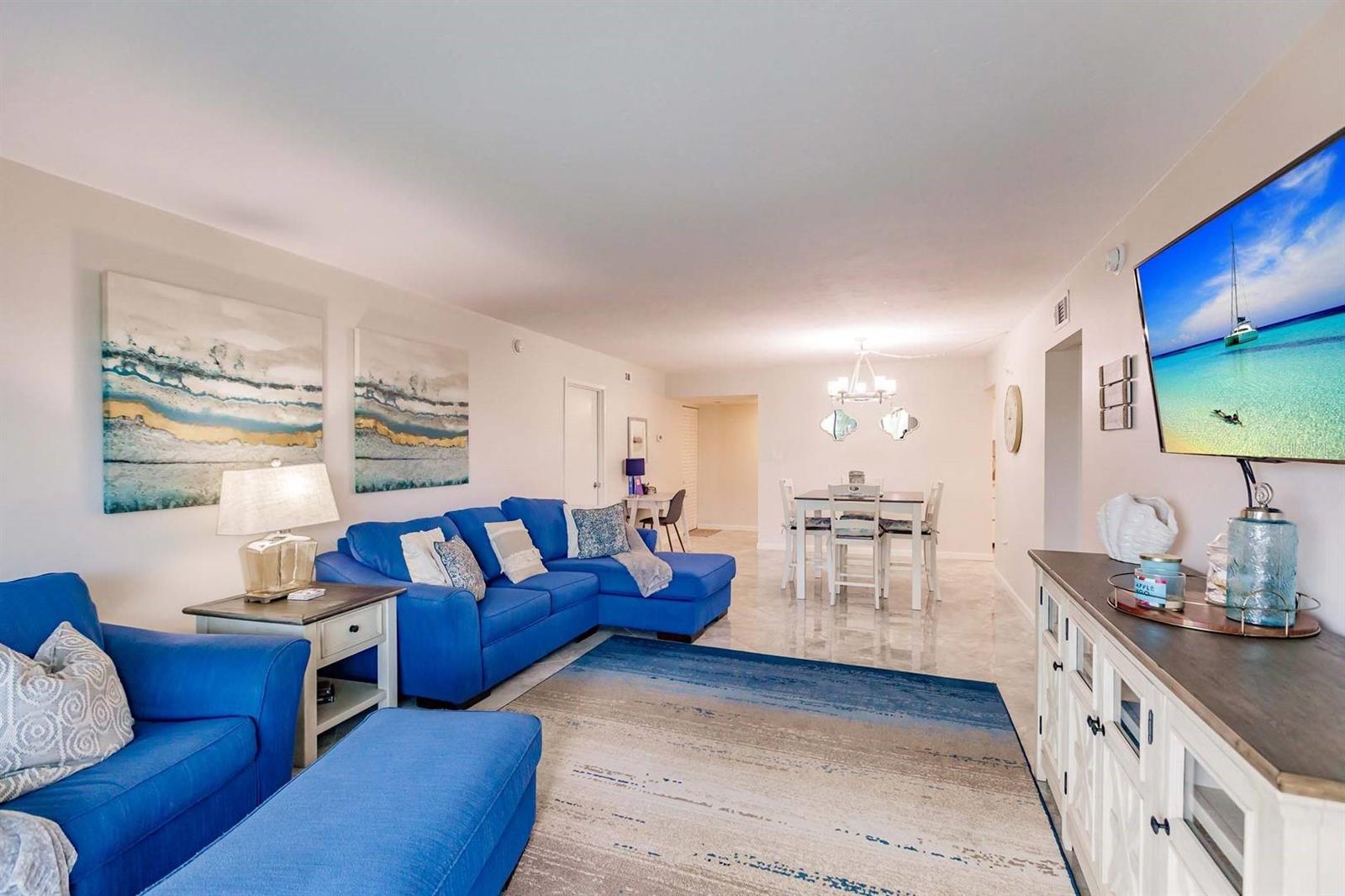 1200 E PEPPERTREE LN #206, SARASOTA, FL, 34242