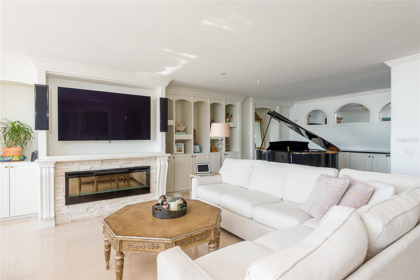 5700 MARINER ST #702, TAMPA, FL, 33609