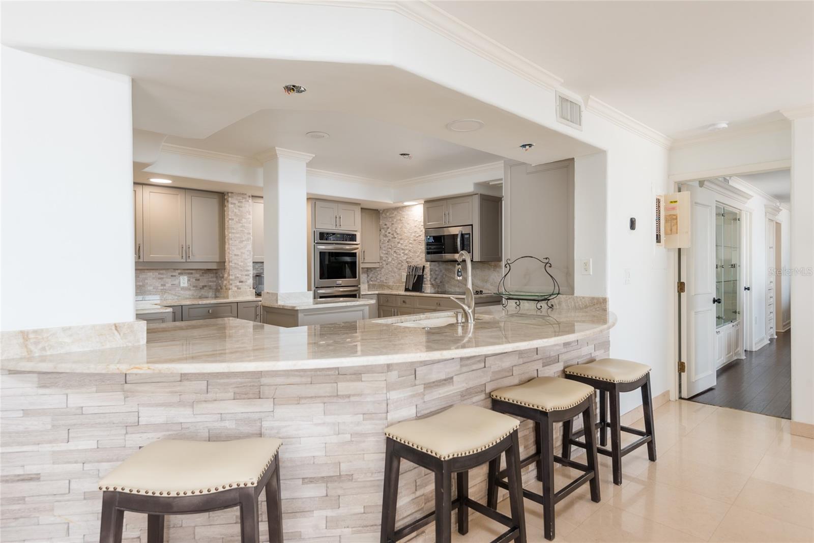 5700 MARINER ST #702, TAMPA, FL, 33609