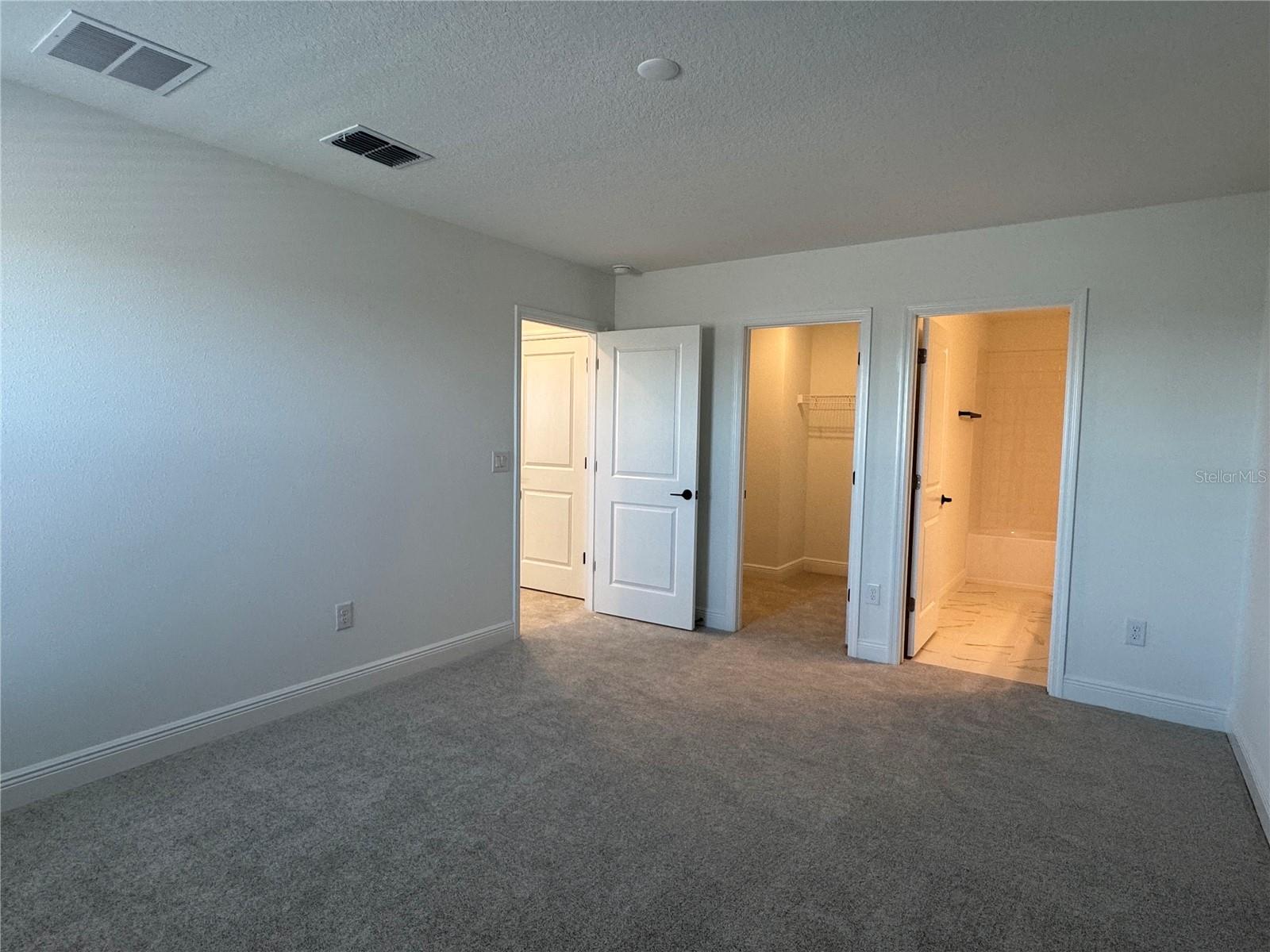 8007 SEAFLOWER PKWY, BRADENTON, FL, 34210