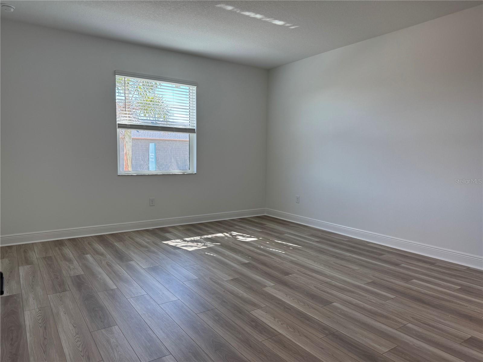 8007 SEAFLOWER PKWY, BRADENTON, FL, 34210