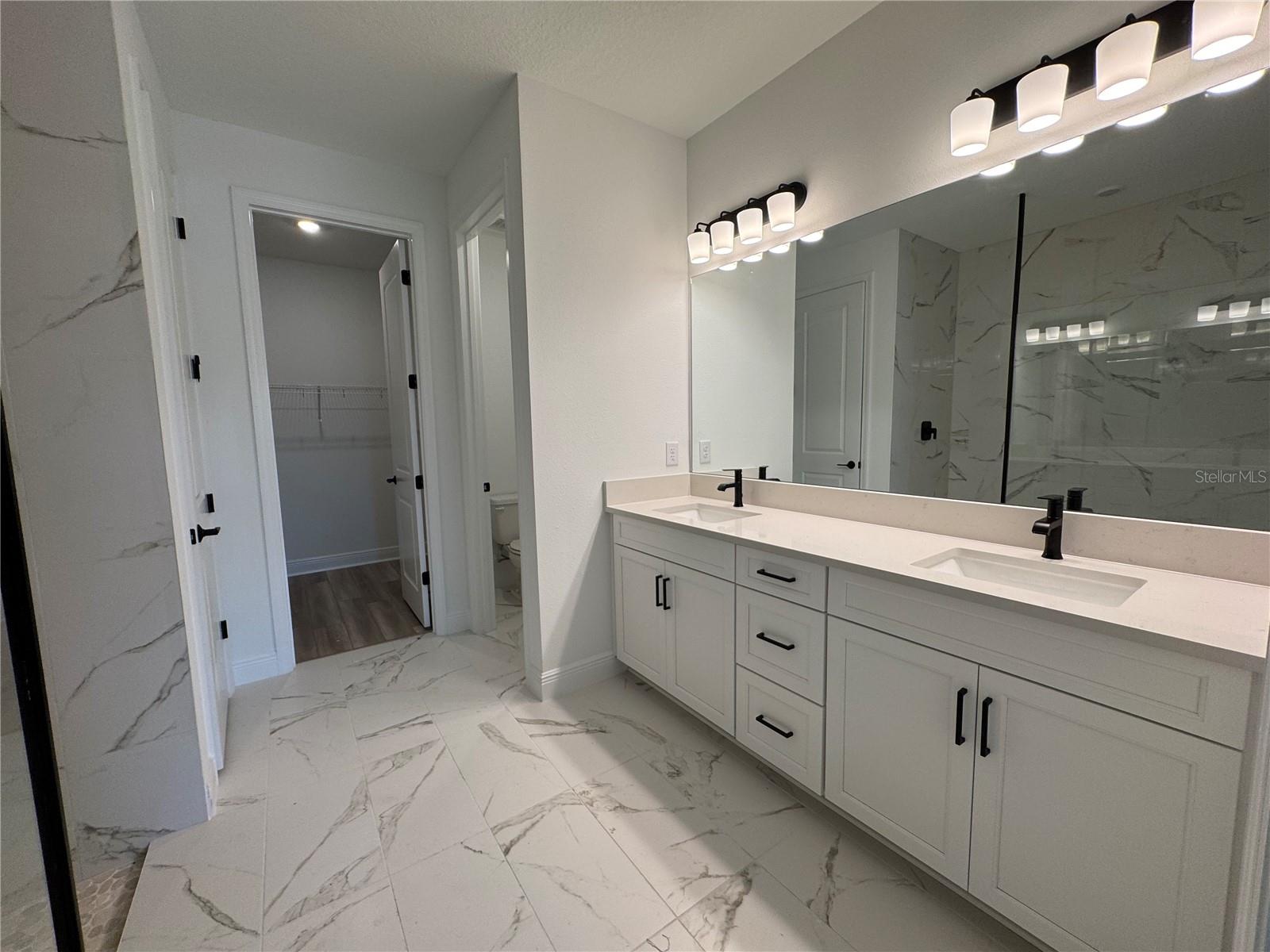 8007 SEAFLOWER PKWY, BRADENTON, FL, 34210