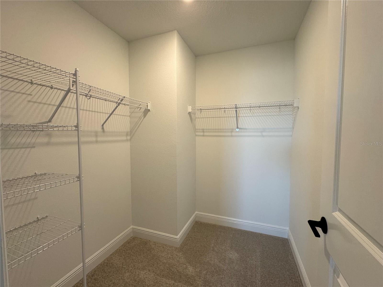 8007 SEAFLOWER PKWY, BRADENTON, FL, 34210