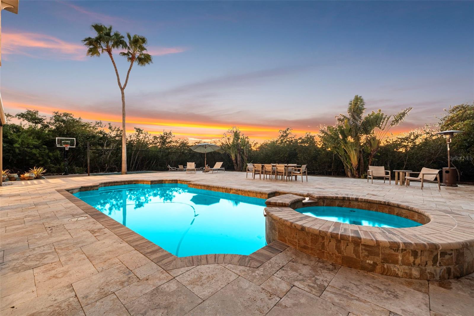 8880 COMMODORE DR, SEMINOLE, FL, 33776