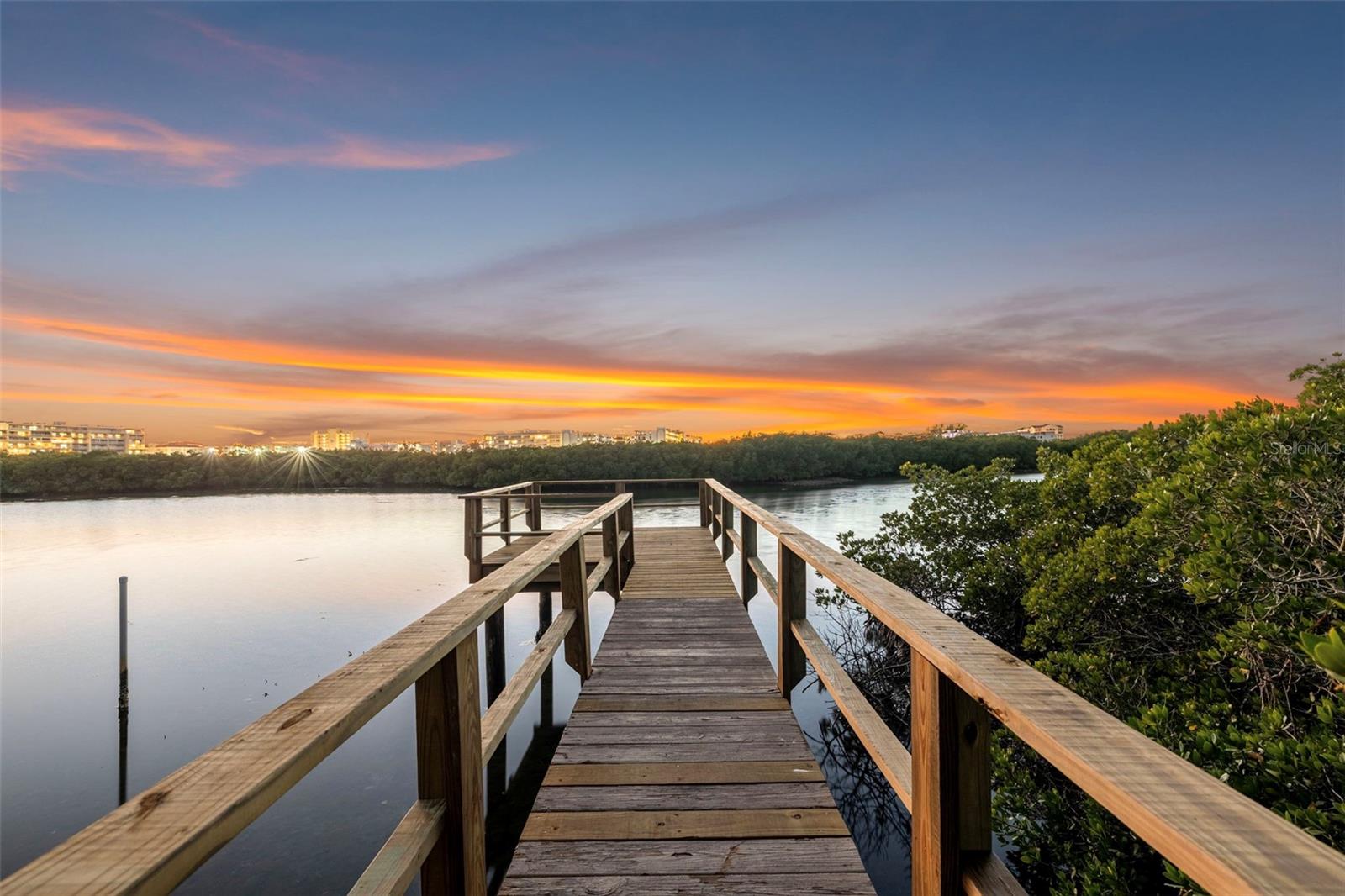 8880 COMMODORE DR, SEMINOLE, FL, 33776