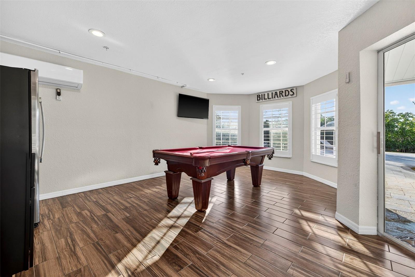 8880 COMMODORE DR, SEMINOLE, FL, 33776