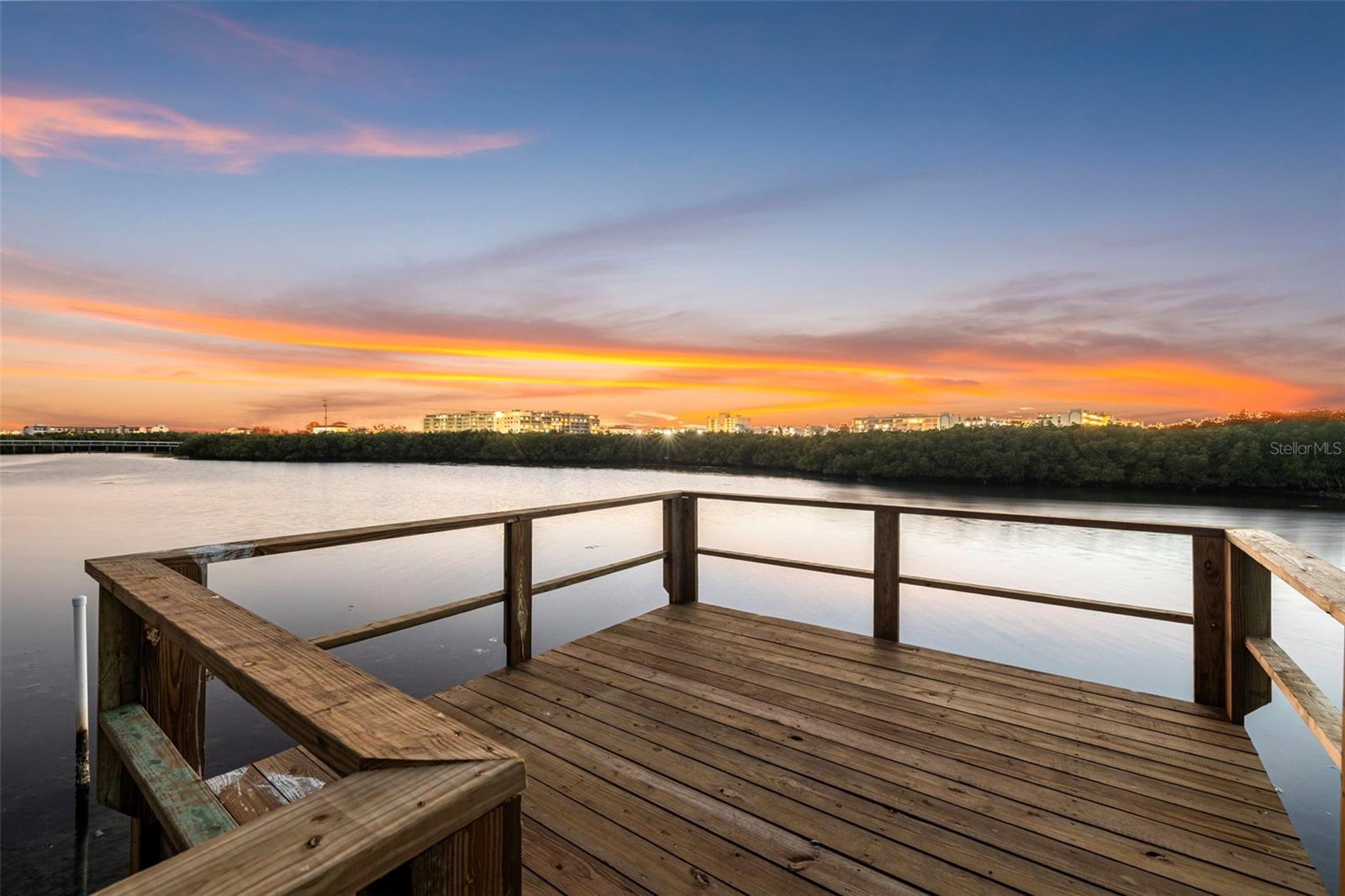 8880 COMMODORE DR, SEMINOLE, FL, 33776