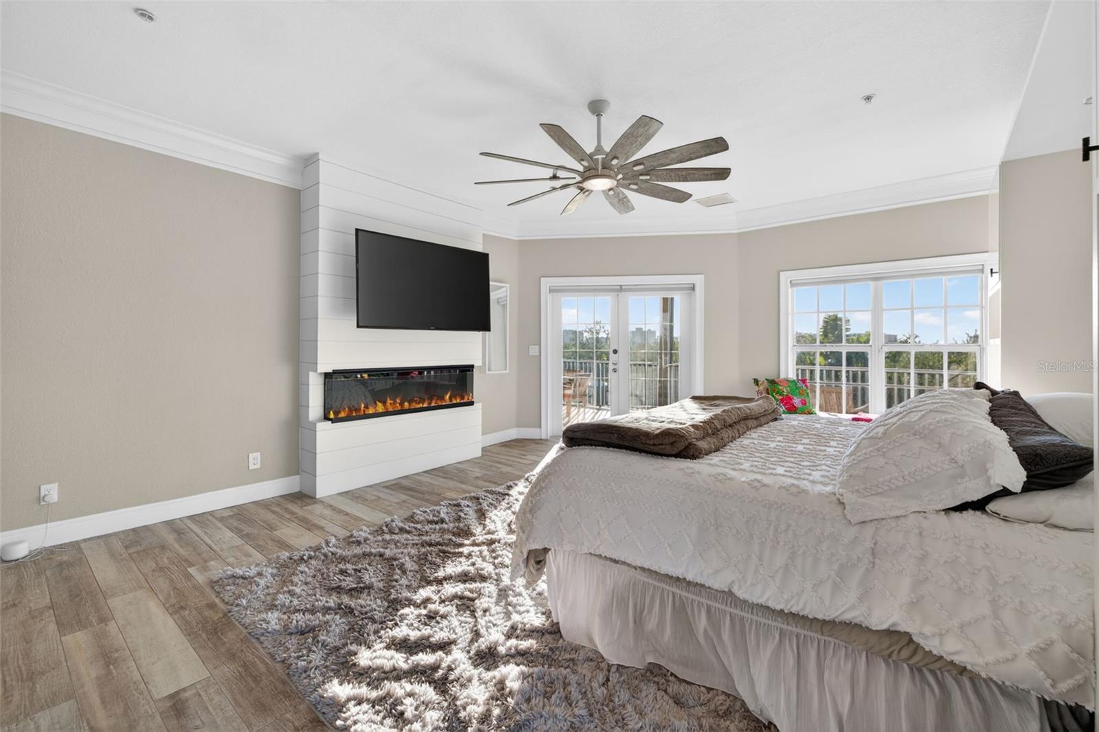 8880 COMMODORE DR, SEMINOLE, FL, 33776