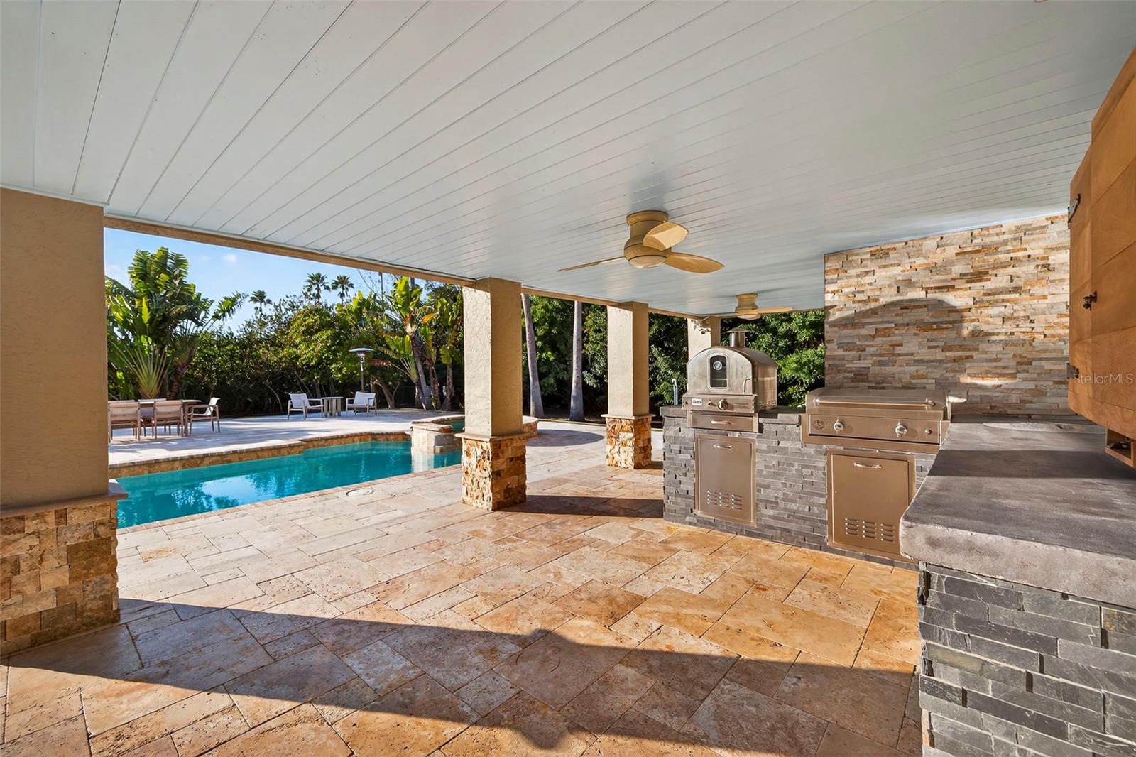 8880 COMMODORE DR, SEMINOLE, FL, 33776