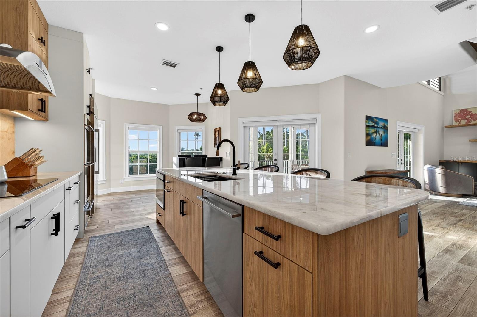 8880 COMMODORE DR, SEMINOLE, FL, 33776