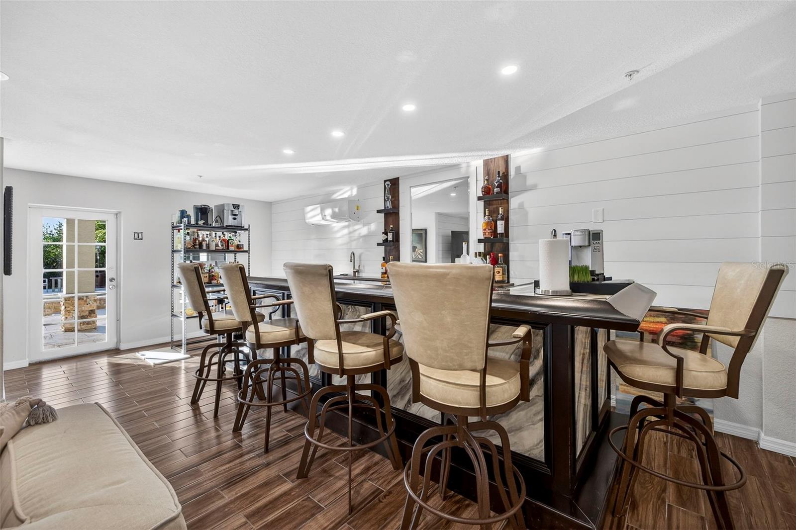 8880 COMMODORE DR, SEMINOLE, FL, 33776