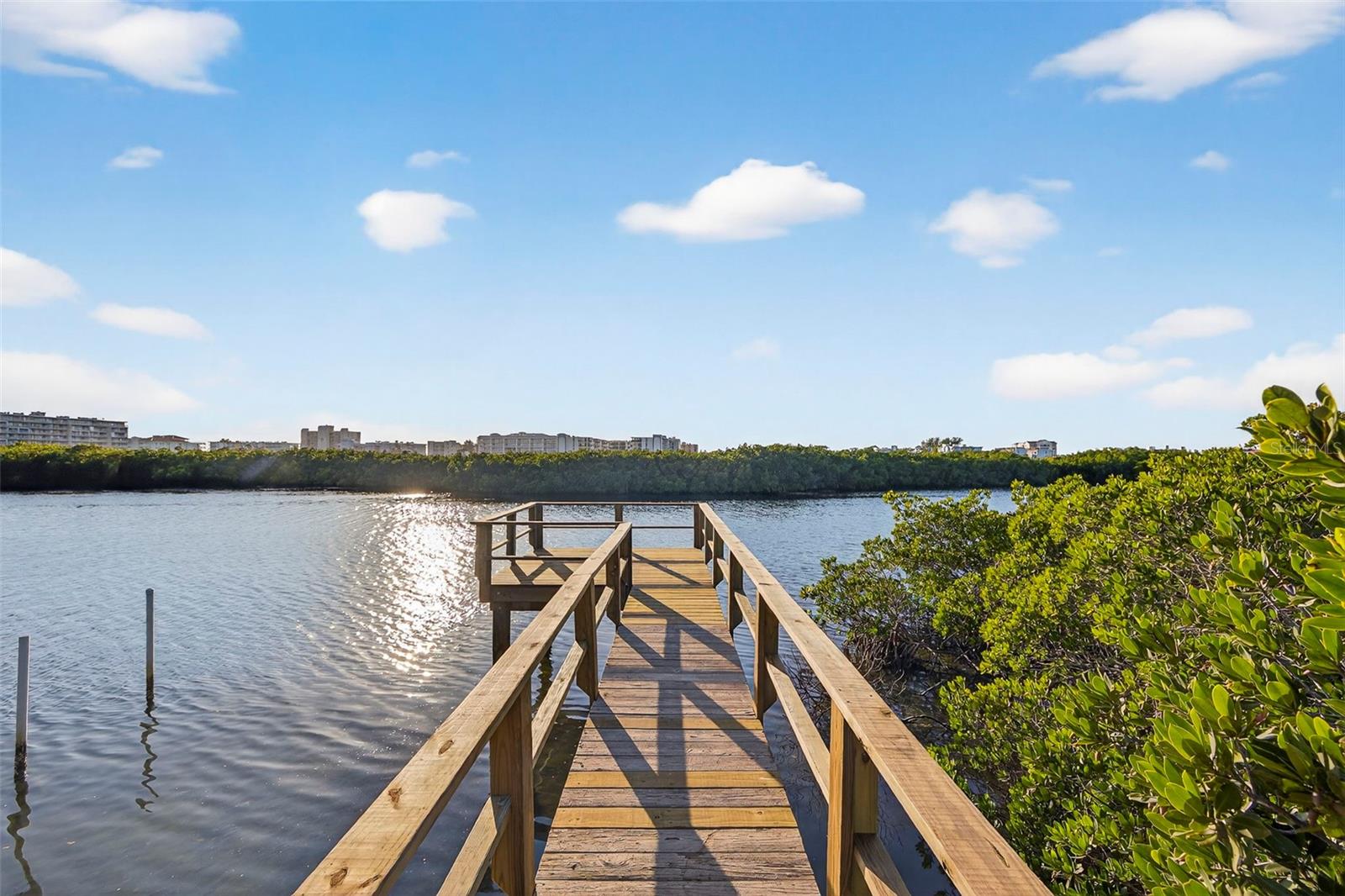 8880 COMMODORE DR, SEMINOLE, FL, 33776