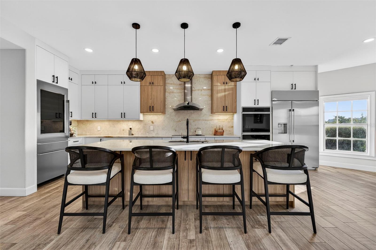 8880 COMMODORE DR, SEMINOLE, FL, 33776