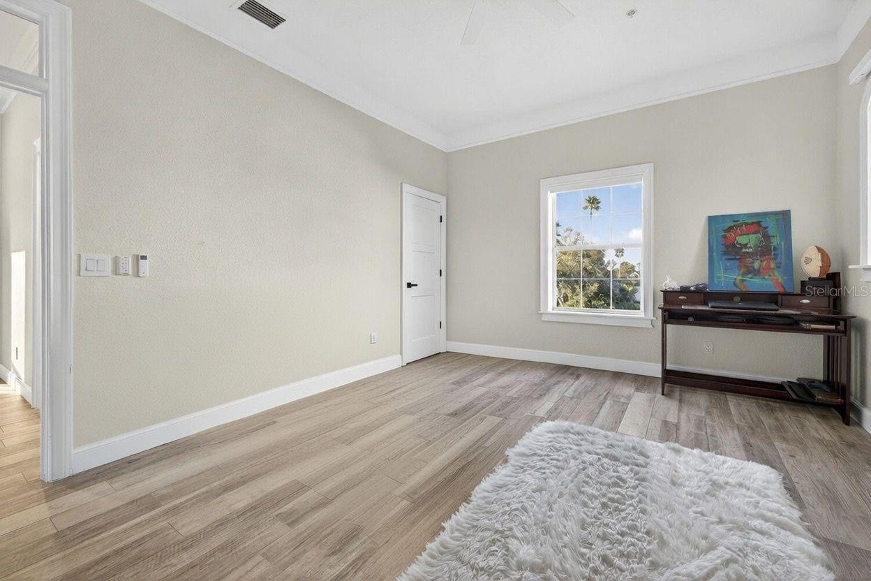 8880 COMMODORE DR, SEMINOLE, FL, 33776