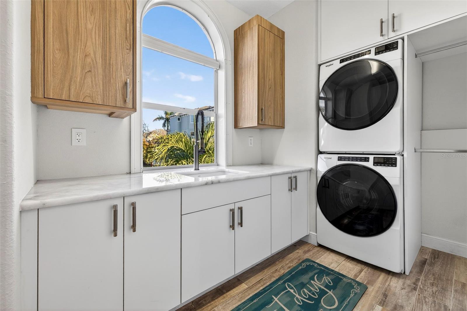 8880 COMMODORE DR, SEMINOLE, FL, 33776