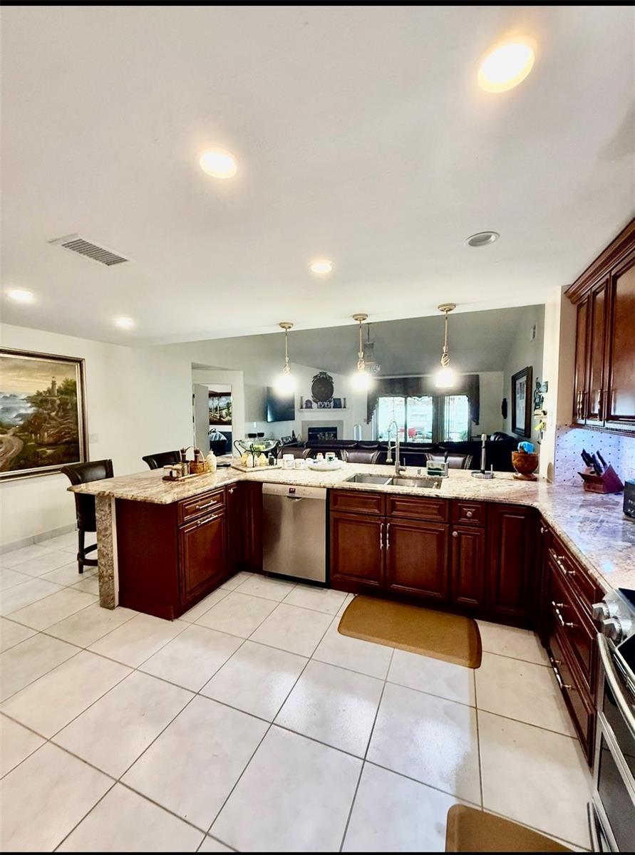 9611 CYPRESS BROOK RD, TAMPA, FL, 33647