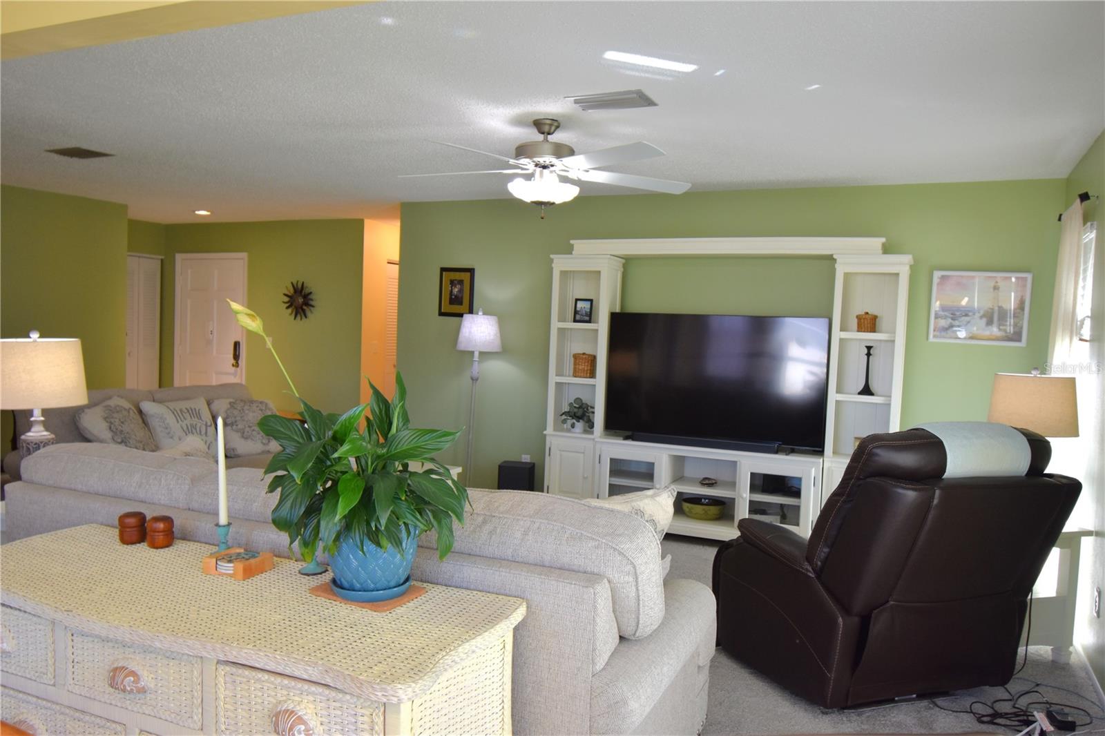 121 FERNWOOD CIR #121, SEMINOLE, FL, 33777