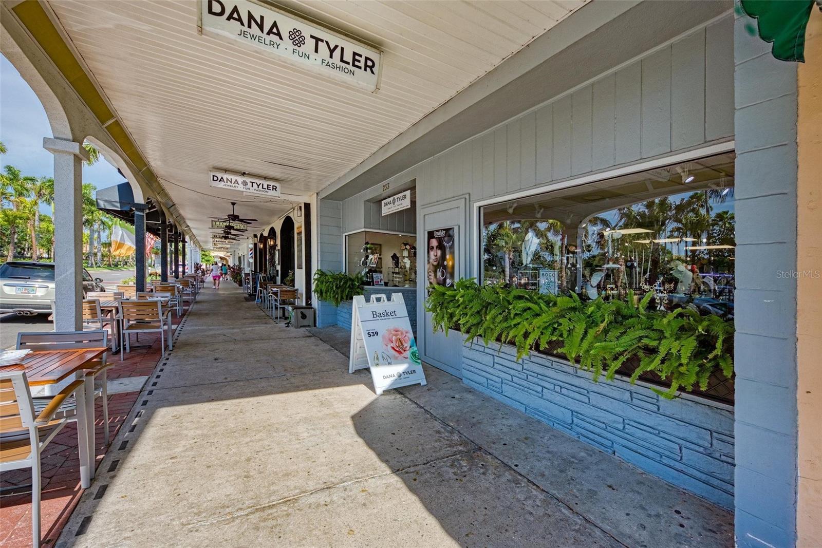 460 GRANT RD, VENICE, FL, 34293