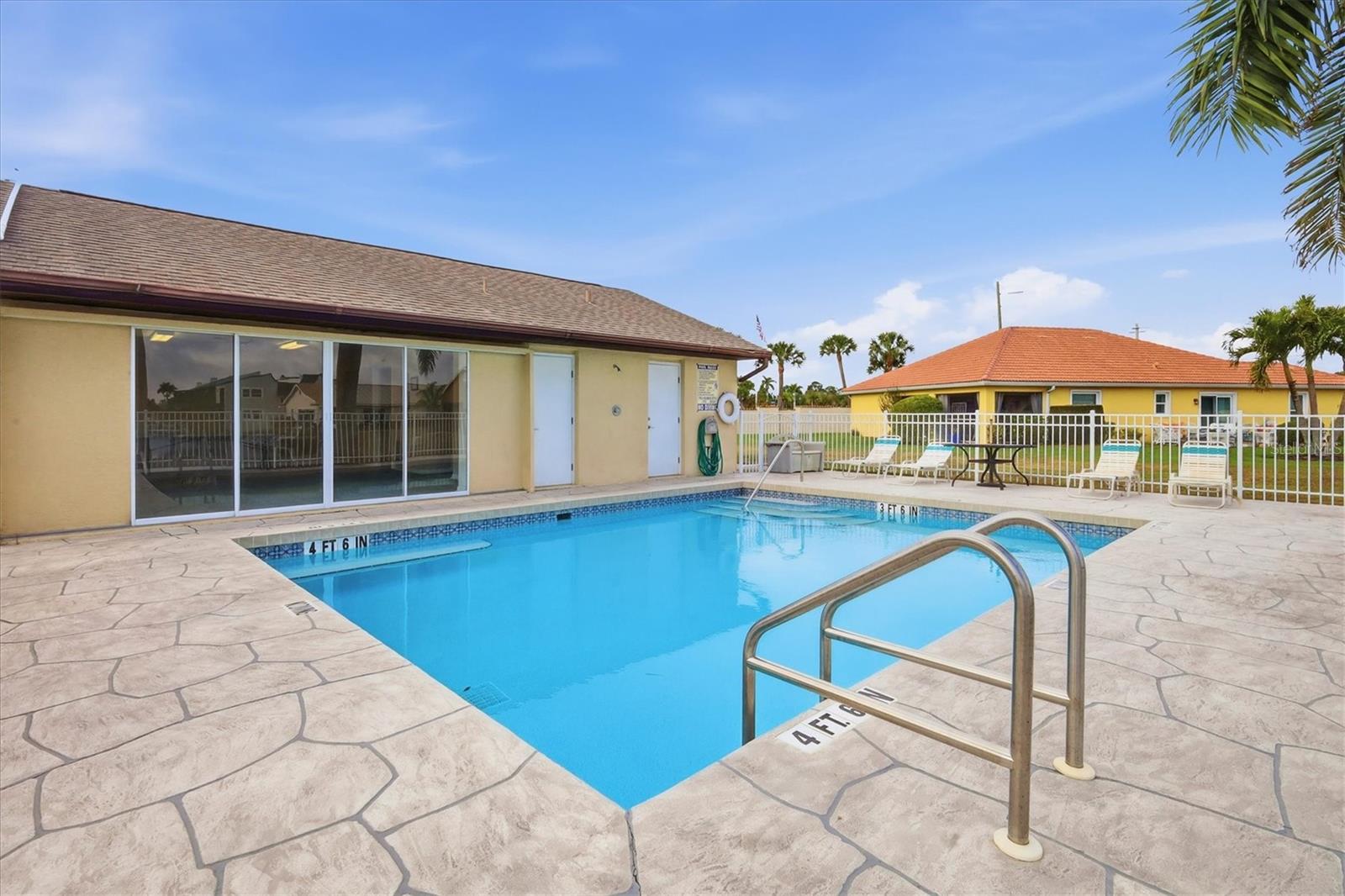 12710 SW LAKE SIDE DR, LAKE SUZY, FL, 34269