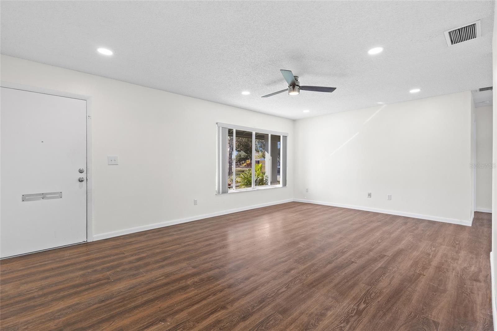 105 GRAHAM RD, FERN PARK, FL, 32730