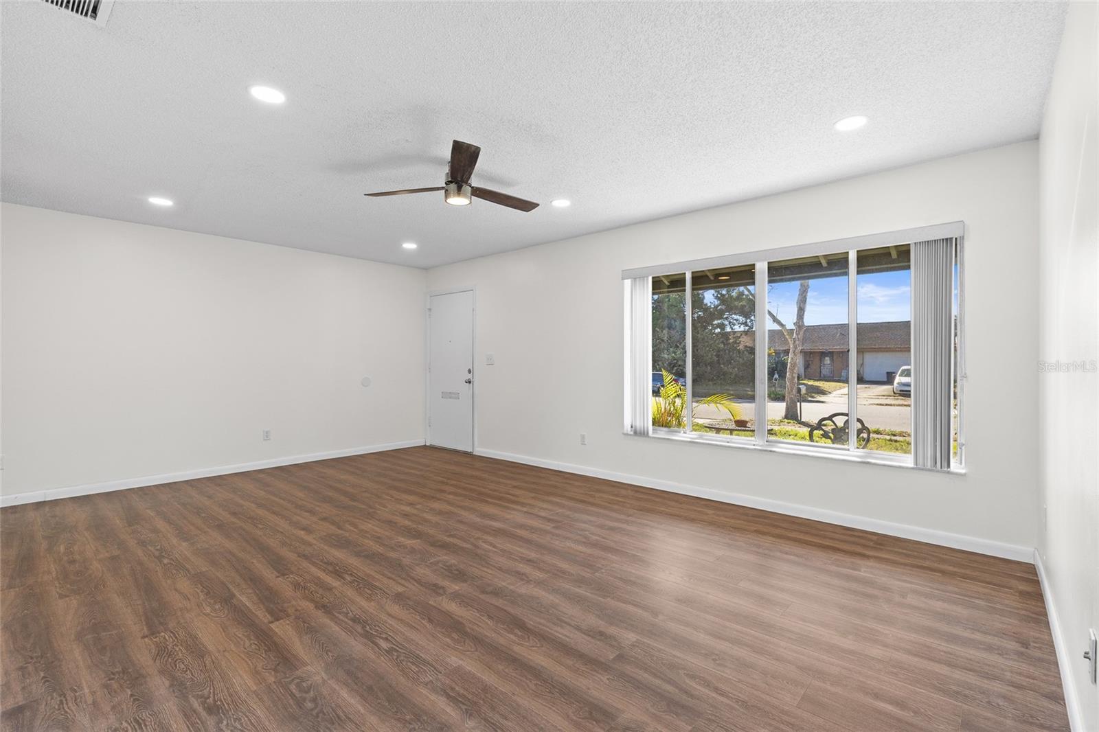 105 GRAHAM RD, FERN PARK, FL, 32730