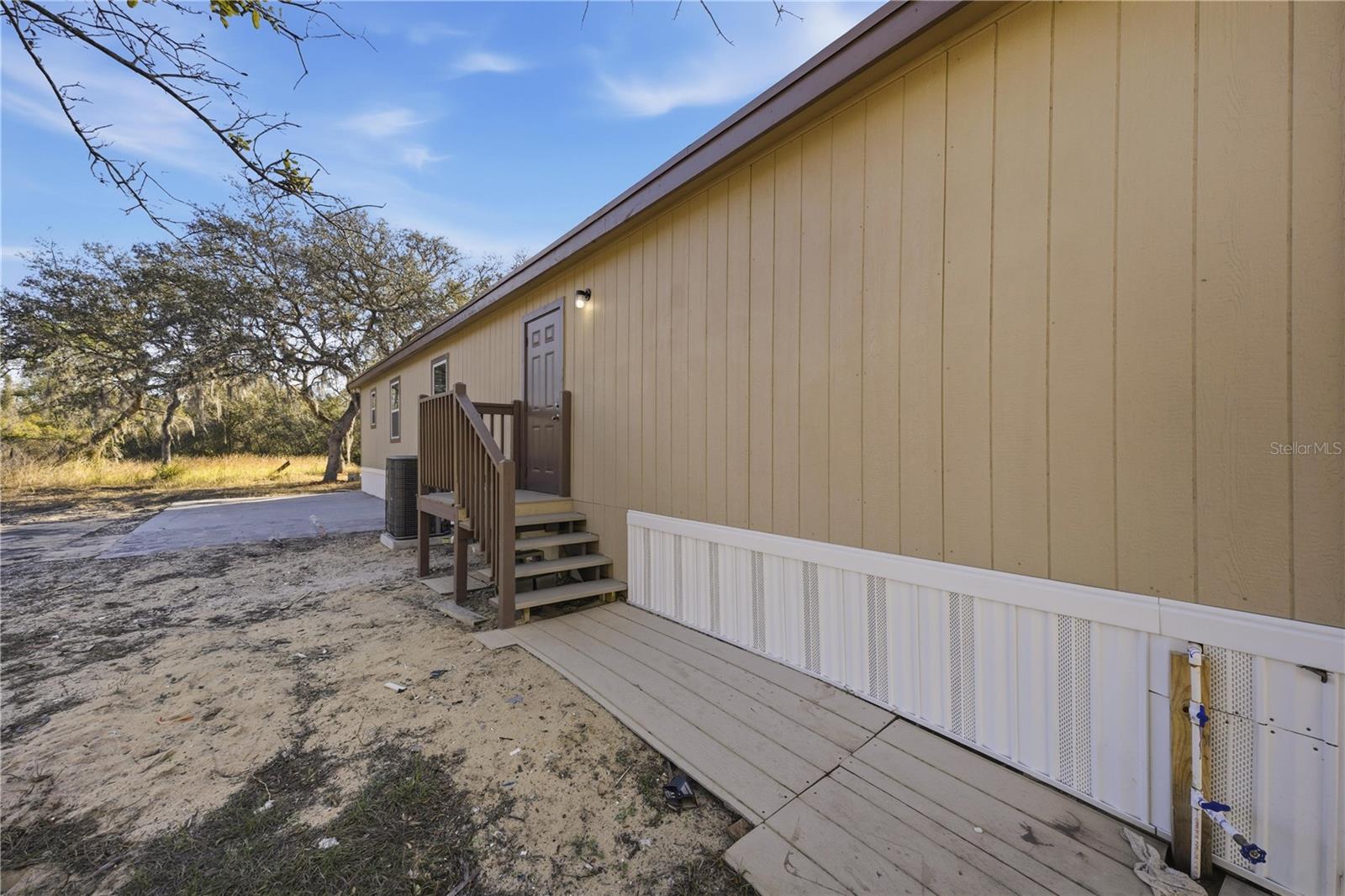 19661 SE 94TH PL, OCKLAWAHA, FL, 32179