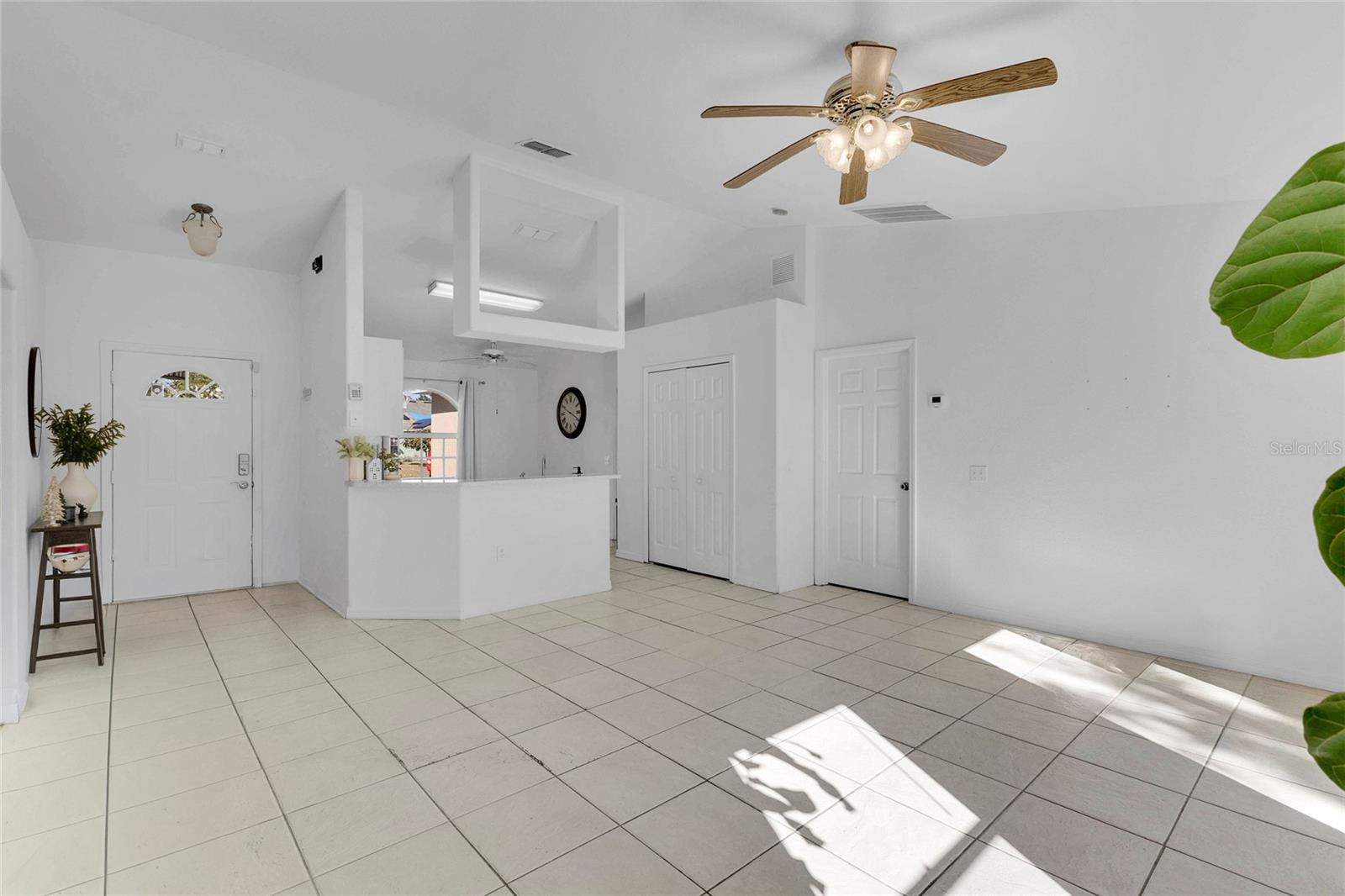 327 SALMON CT, KISSIMMEE, FL, 34759