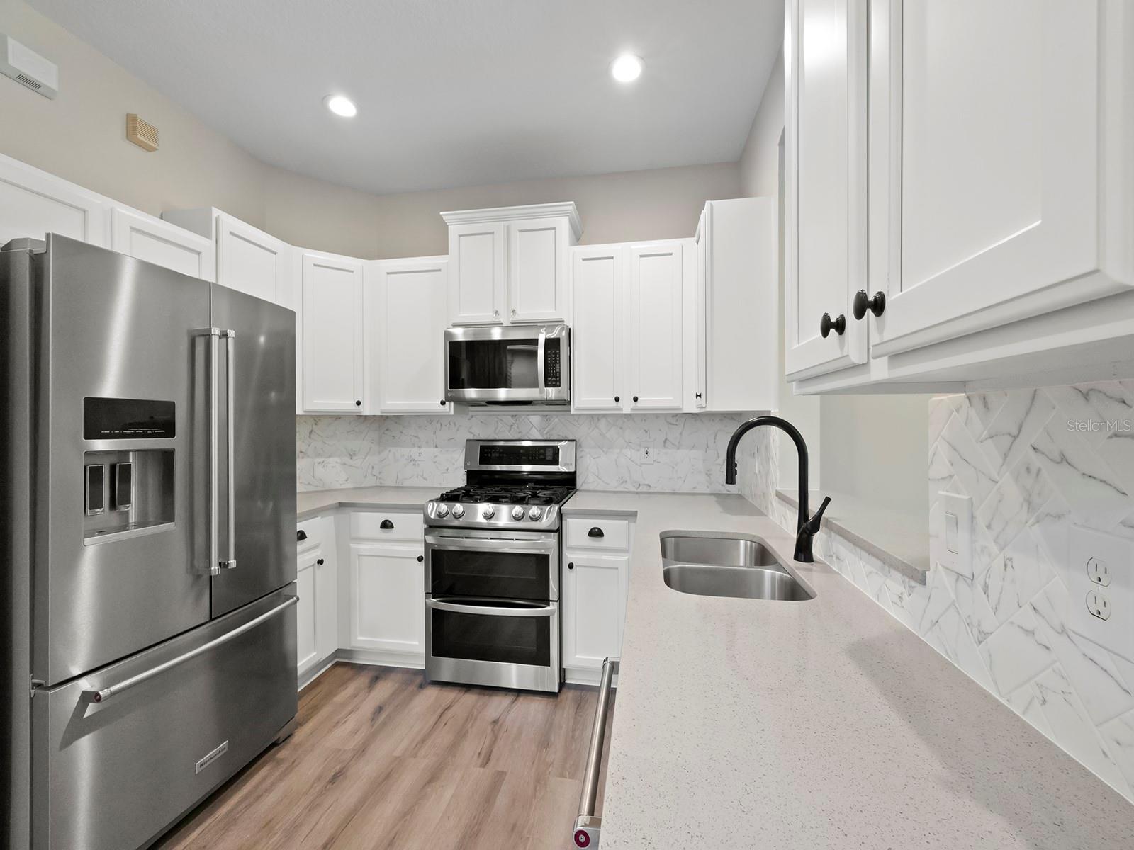 6127 AVIARY CT, BRADENTON, FL, 34203