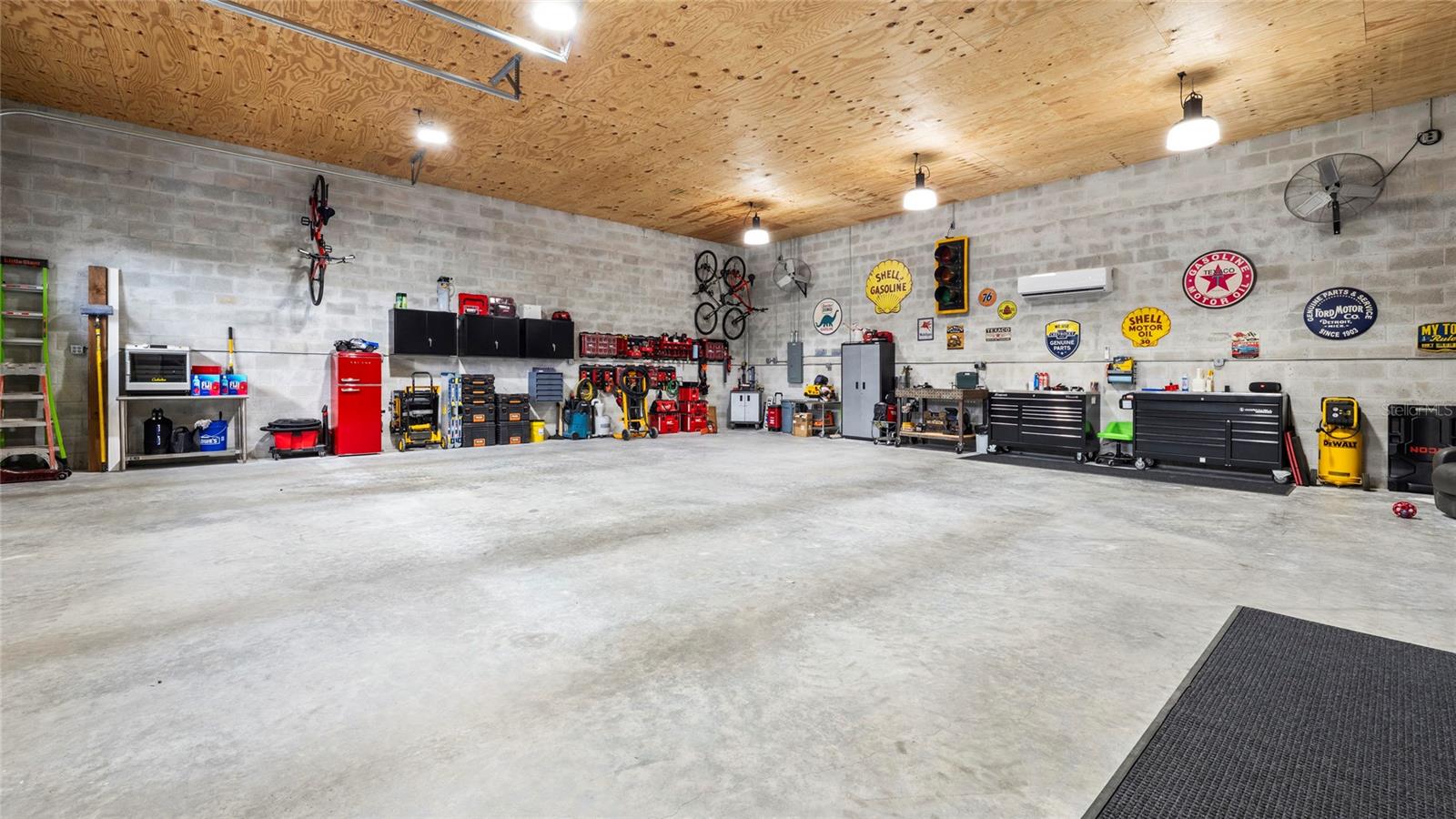 1161 22ND AVE NE, NAPLES, FL, 34120