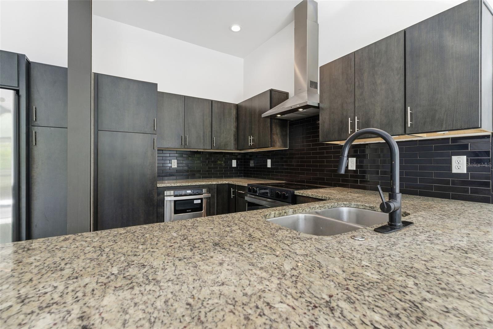 4132 GAUGE LINE LOOP, TAMPA, FL, 33624