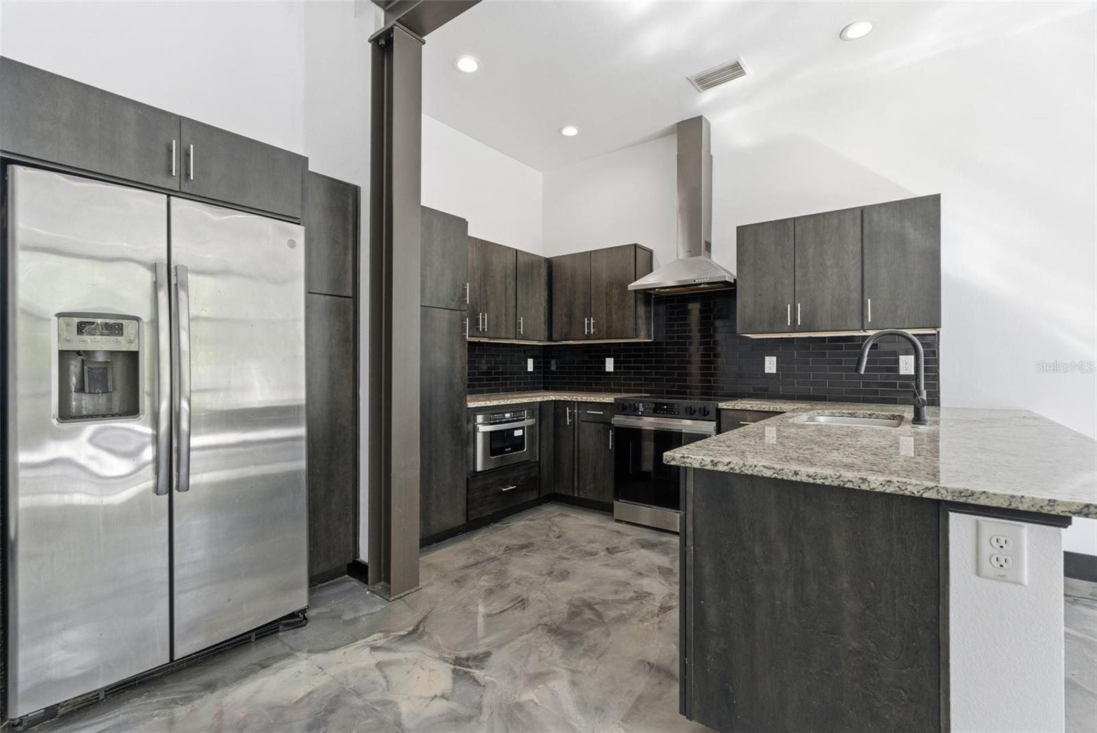 4132 GAUGE LINE LOOP, TAMPA, FL, 33624