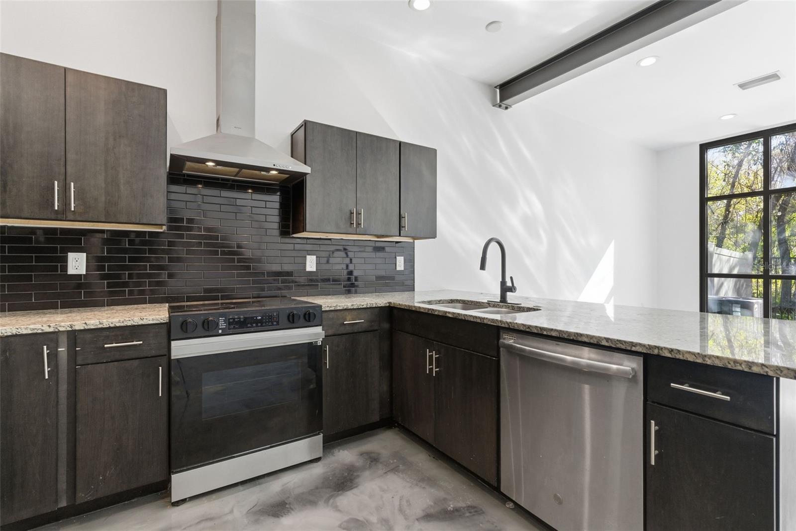 4132 GAUGE LINE LOOP, TAMPA, FL, 33624