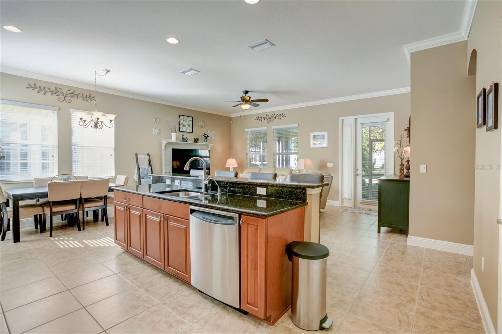 219 SUNSET CREST CT, APOLLO BEACH, FL, 33572