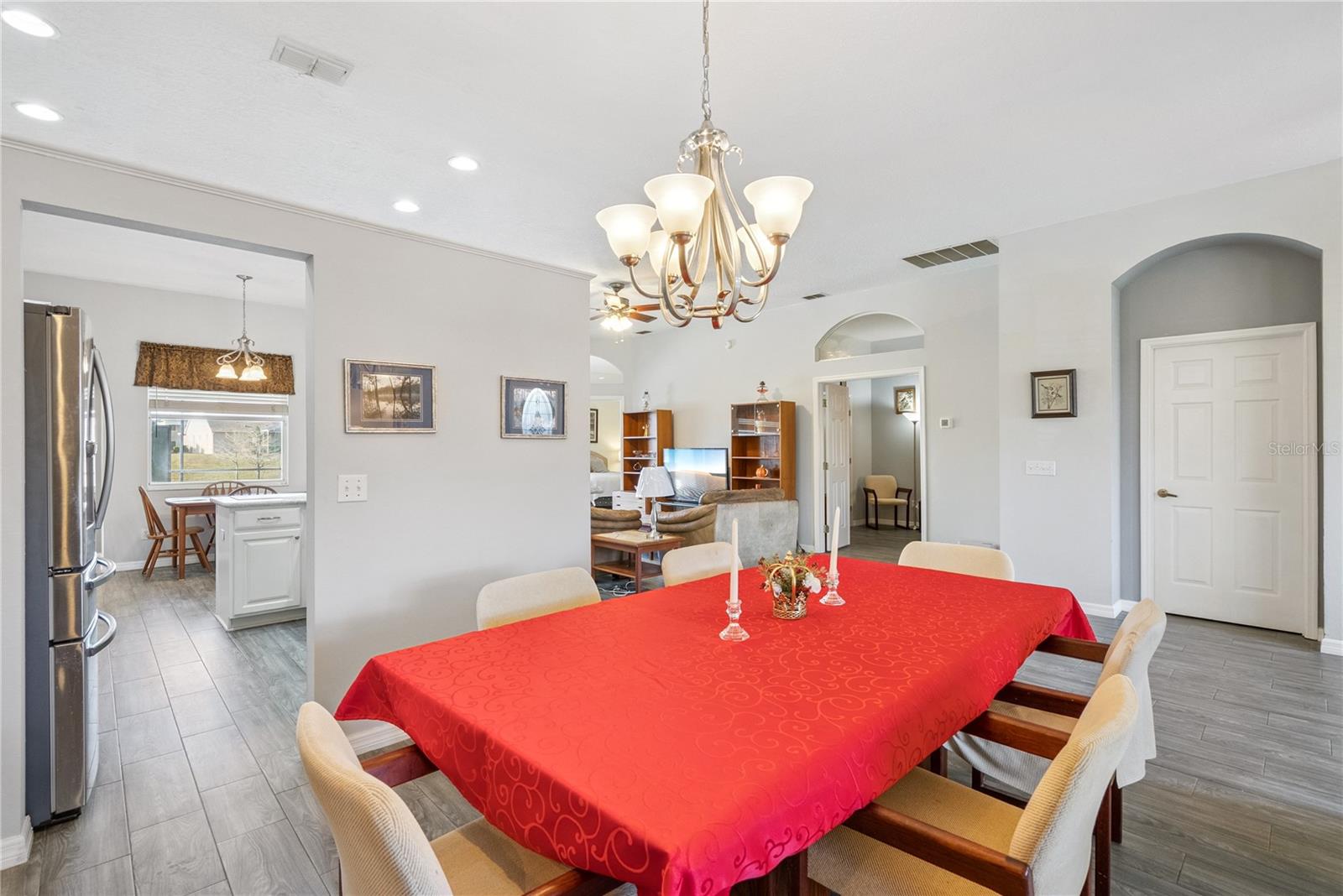 639 LAKEHAVEN CIR, ORLANDO, FL, 32828