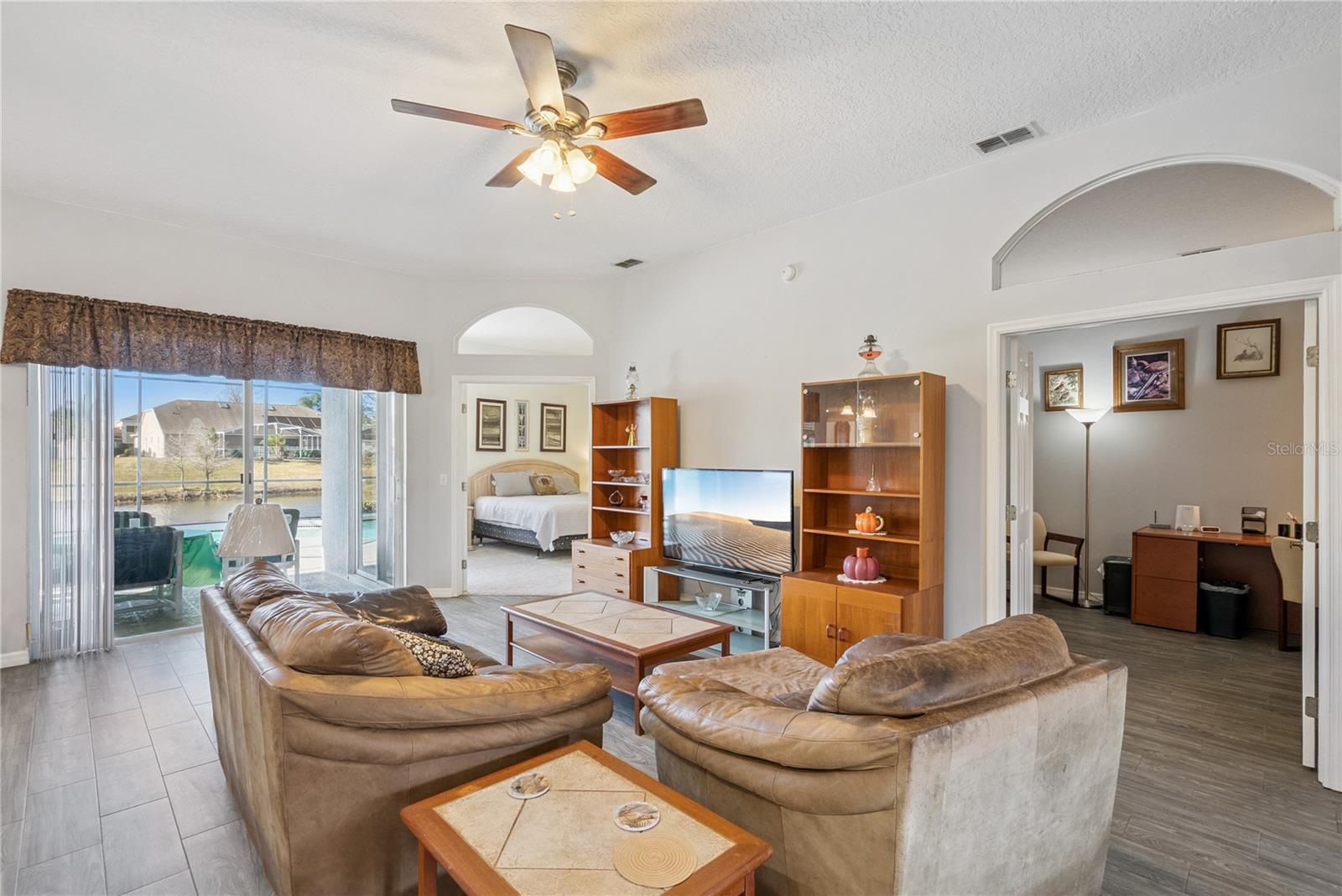 639 LAKEHAVEN CIR, ORLANDO, FL, 32828