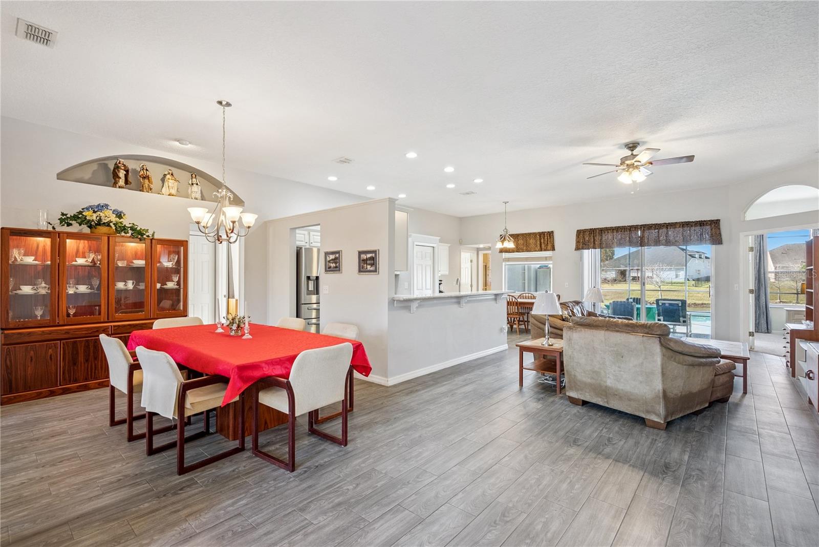 639 LAKEHAVEN CIR, ORLANDO, FL, 32828