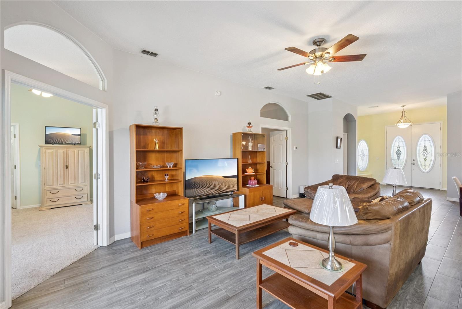 639 LAKEHAVEN CIR, ORLANDO, FL, 32828