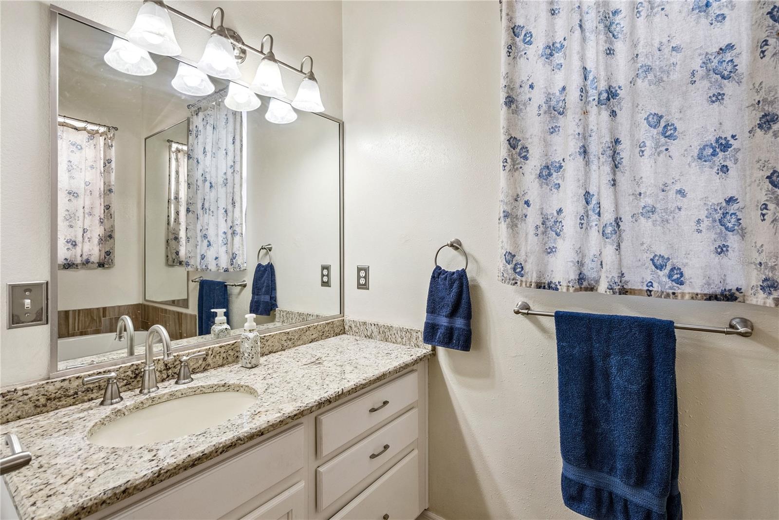 639 LAKEHAVEN CIR, ORLANDO, FL, 32828