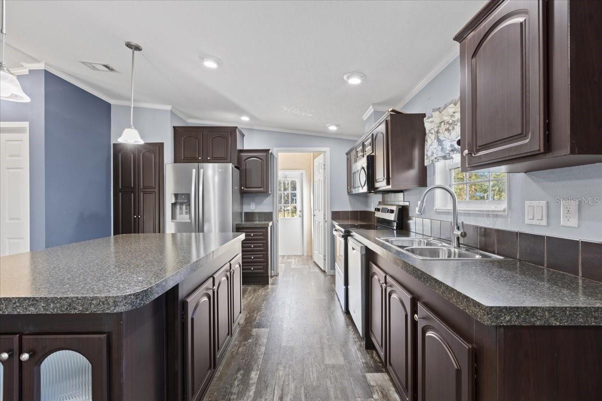 1910 NE 155TH CT, WILLISTON, FL, 32696