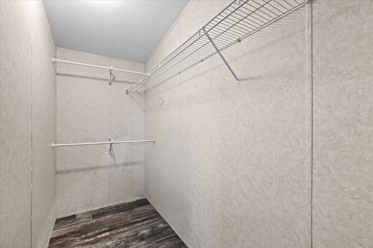 1910 NE 155TH CT, WILLISTON, FL, 32696