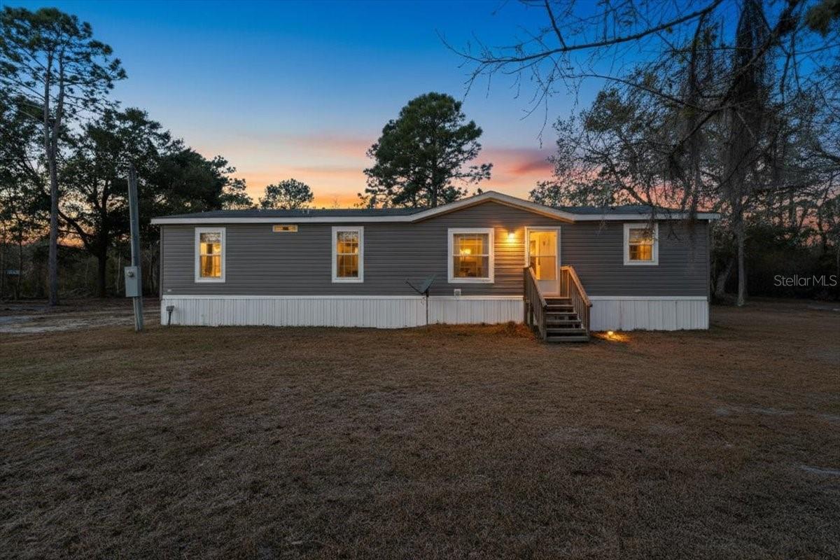 1910 NE 155TH CT, WILLISTON, FL, 32696