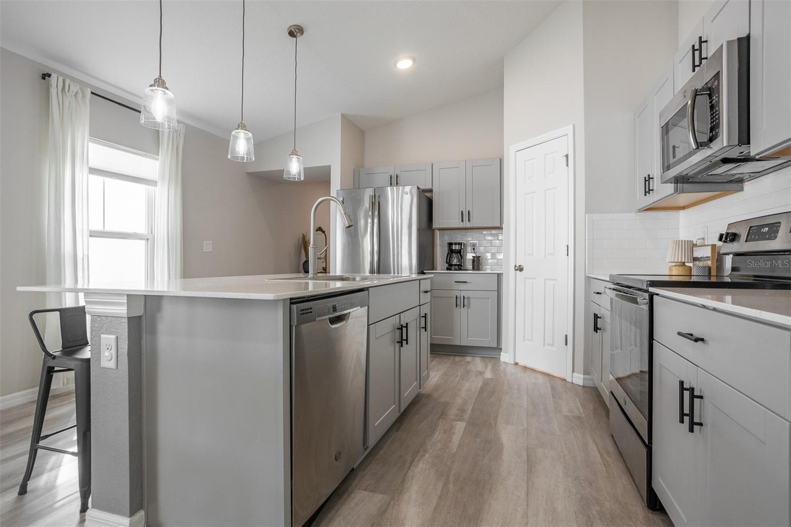 12619 HAMMOCK PARK DR, RIVERVIEW, FL, 33579