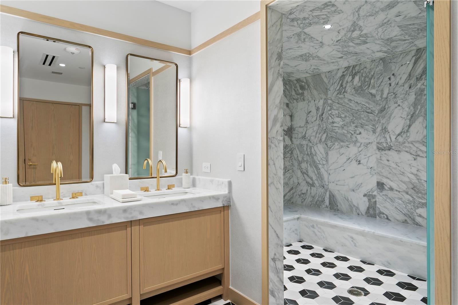 3015 S YSABELLA AVE #2301, TAMPA, FL, 33629