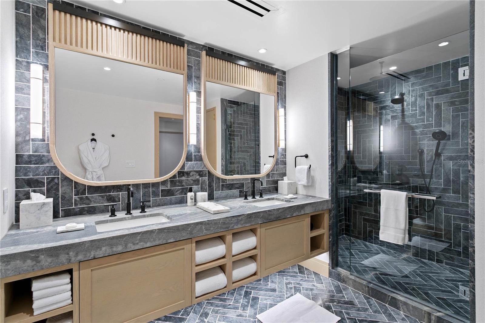 3015 S YSABELLA AVE #2301, TAMPA, FL, 33629