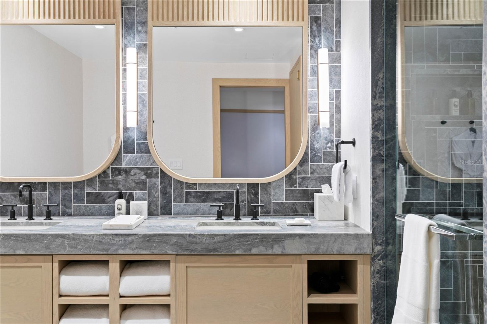 3015 S YSABELLA AVE #2301, TAMPA, FL, 33629